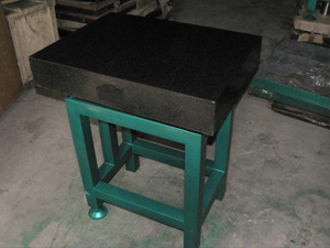 數(shù)控滑臺在科研設備中的應用